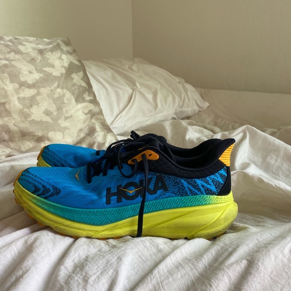 Hoka One One - Picture 2 of 7